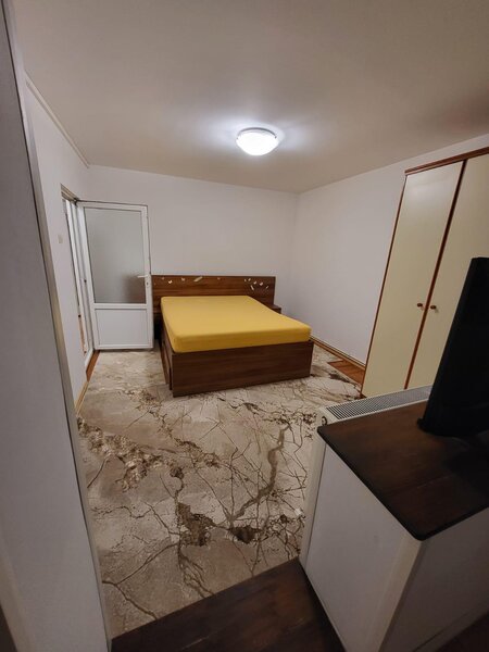 Drumul Taberei, Istru Vanzare 3 camer, dec., 1/4, garaj, CT, reabilitat,